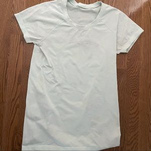 Lululemon swiftly tech short sleeve